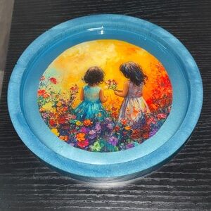 NORE’S NOVELTIES Round Handcrafted Decorative Serving Tray (Med) “FLORAL FINDS”